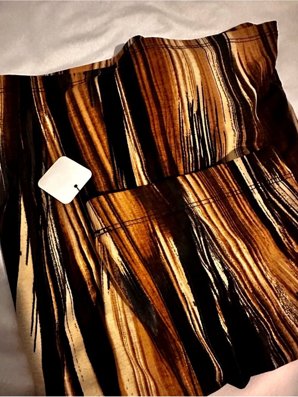 Fashion Nova Black and Gold Abstract Wide-Leg Leggings - Picture 3 of 3